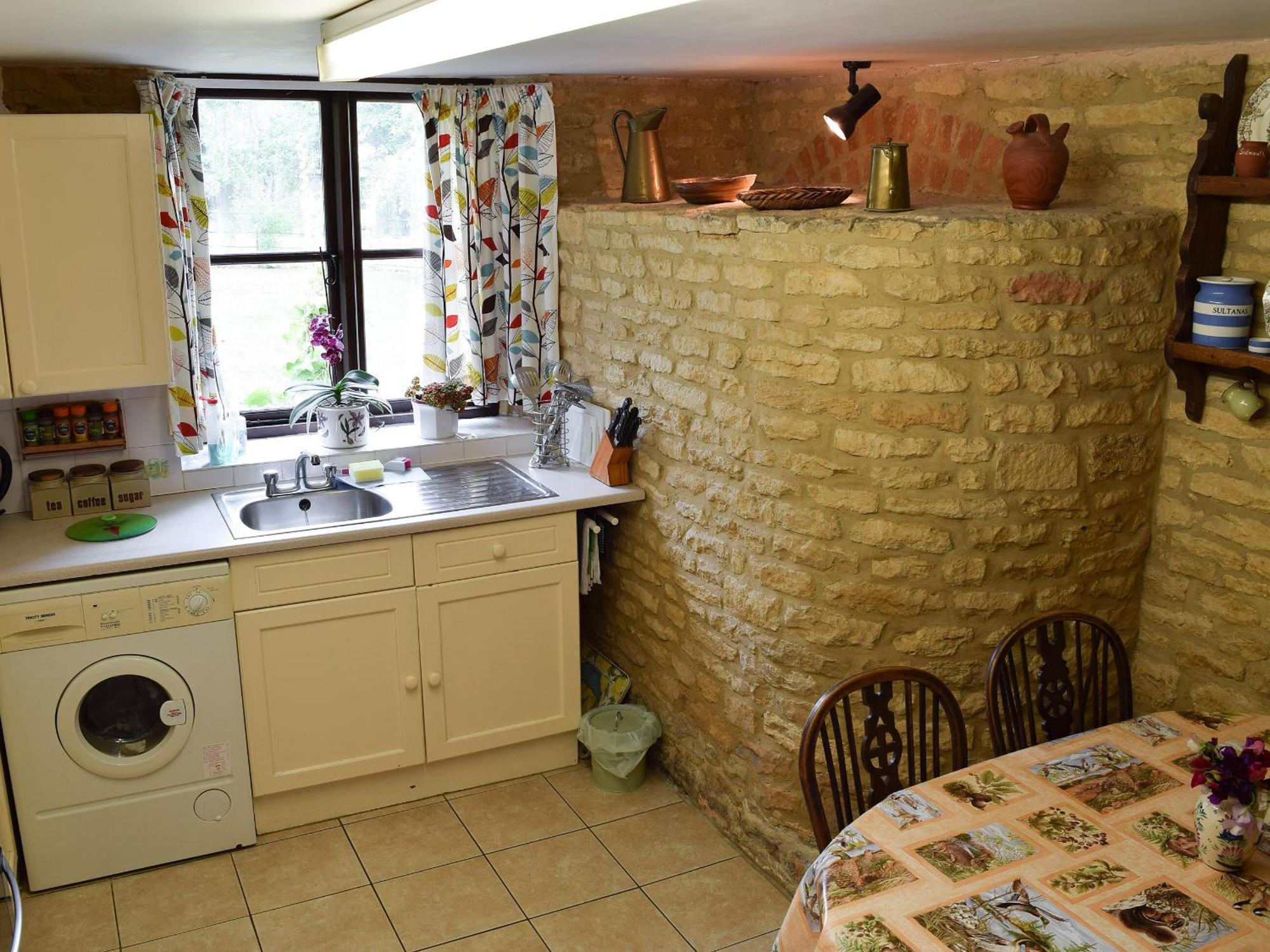 Picket Piece Cottage Chadlington Exterior photo